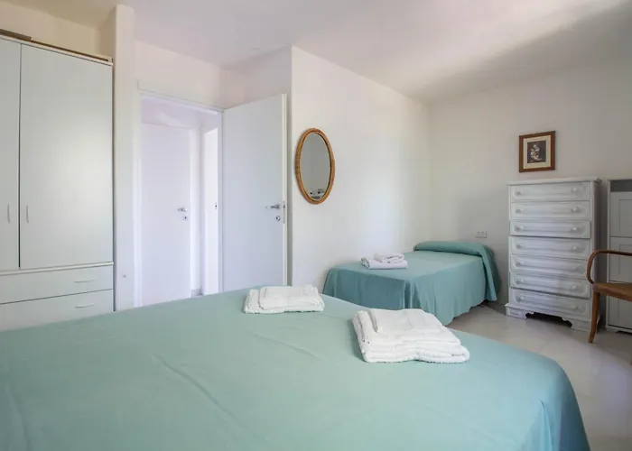 Guesthost - Seaview With Large Terrace Appartamento Porto Istana